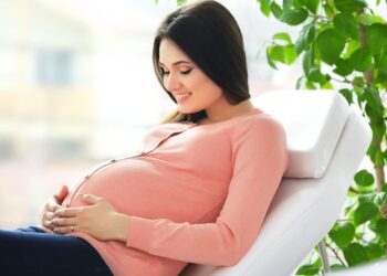 154 180350 tip maintaining health pregnant women 2 فحوصات وعلاج بالمجان ضمن مبادرة صحة الأم والجنين.. الصحة تكشف