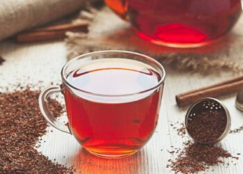 6 أضرار للإفراط في شرب الشاي منها ارتفاع ضغط الدم والأرق