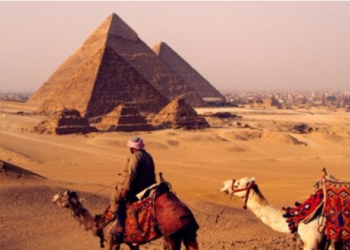 632 «الأهرامات تستعيد بريقها».. تقرير كويتي: مصر أصبحت وجهة للمعارض والفعاليات العالمية