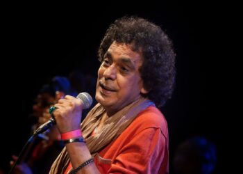 (GERMANY OUT)   DISSIDENTEN feat. Mohamed MOUNIR, Worldmusic, Crossover, GER, performing on August 01, 2015, at Donauinsel, Vienna, Austria, Mohamed MOUNIR, singer, Egypt   (Photo by Engelkeullstein bild via Getty Images)