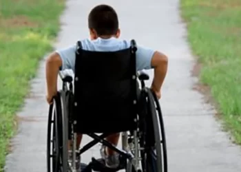 ذوي الاعاقة القانون يتصدى للمتنمرين على ذوي الإعاقة.. عقوبات بالحبس والغرامة