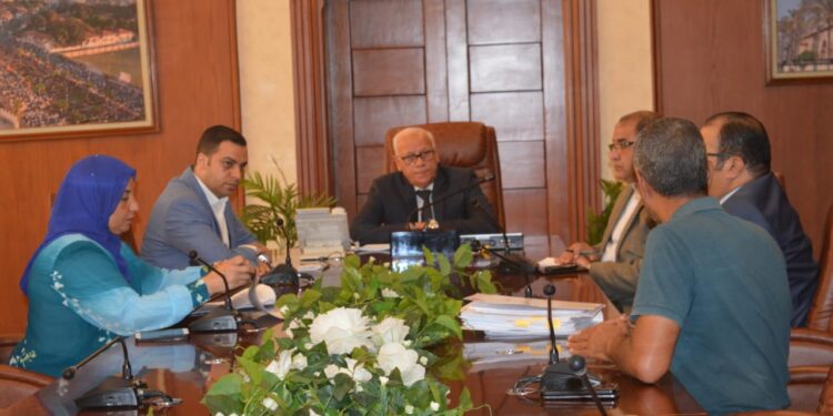 IMG 20220830 WA0013 2 محافظ بورسعيد يهنئ مجلس إدارة المصري الجديد