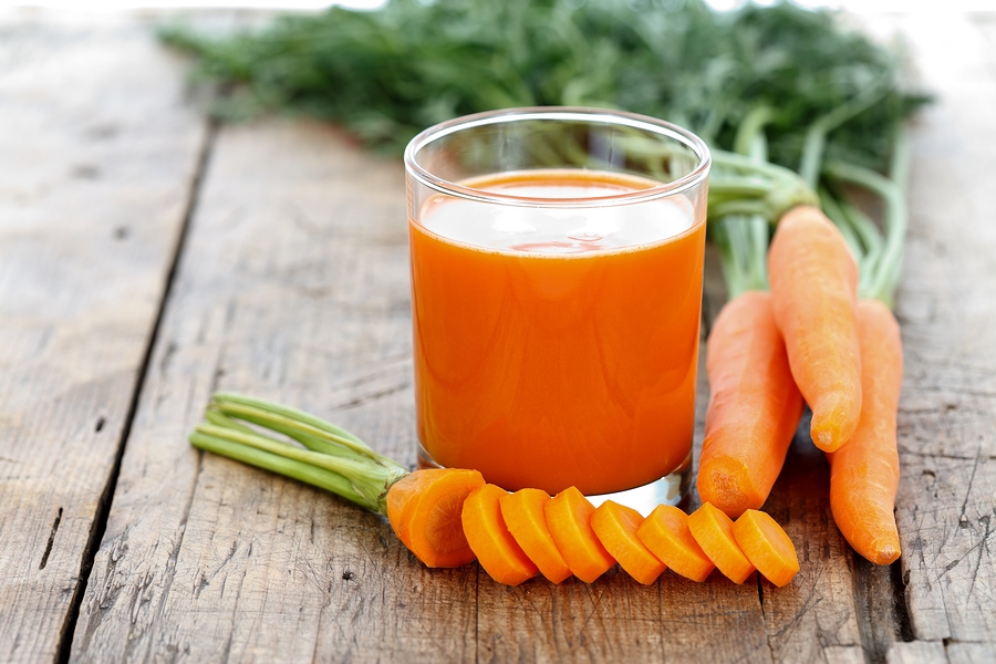 a glass of carrot juice before your breakfast can treat the following diseases لهذه الأسباب يفضل الألمان الجزر