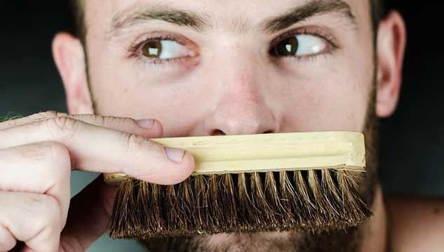 beard skin care brushing للرجال.. 5 طرق للعناية بجلد وشعر اللحية