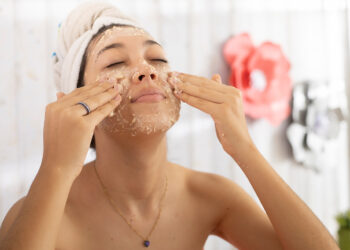 oatmeal face mask for skin problems feat مكونات طبيعية من مطبخك تهدئ حساسية بشرتك .. تعرفي عليها