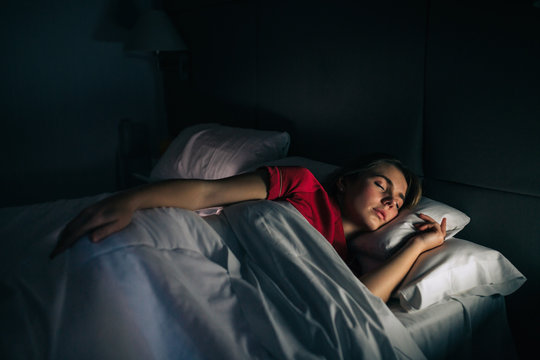 لماذا النوم الجيد له أهمية كبيرة لفقدان الوزن؟