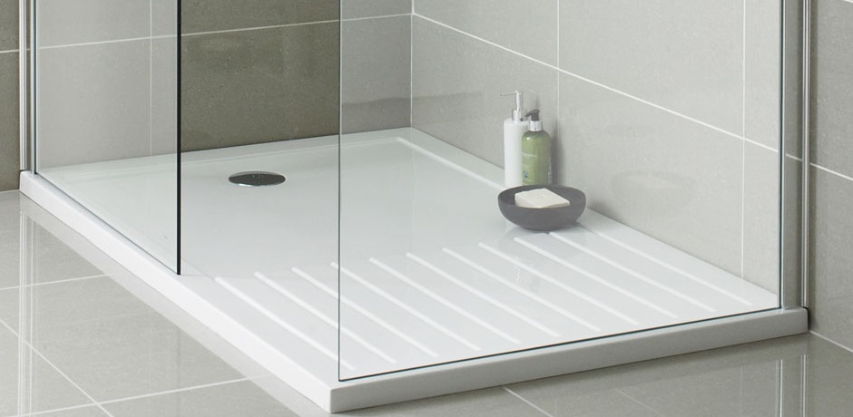 How to Clean a Shower Tray أفضل طرق وأسهلها للتخلص من البقع في حمامك