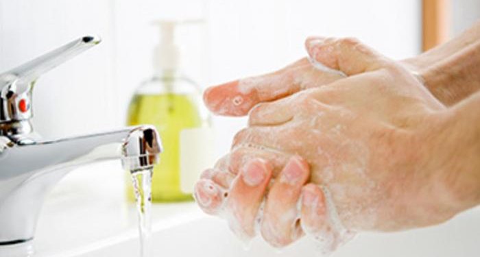 127 173328 handwashing day clean prevents 50 infection 700x400 اليوم العالمي لغسل اليدين.. 120 مرضا ينقلها الإهمال