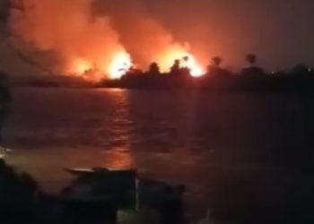 السيطرة على حريق جزيرة وسط النيل