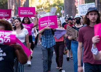 الحق في الإجهاض ورقة مؤيدي بايدن في انتخابات أمريكا