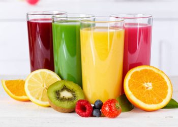 هل يمكن أن يحل عصير الفاكهة محل استهلاك الفاكهة؟