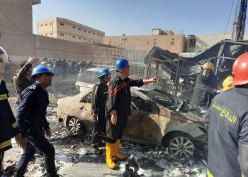 حريق يلتهم مبني تجاري في العاصمة العراقية