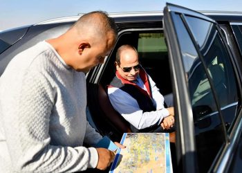 الرئيس السيسي يتفقد أعمال تطوير محور جمال عبد الناصر بالقاهرة