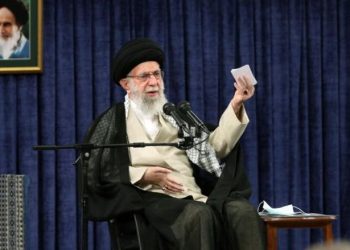 85 181905 iran ali khamenei supreme leader mahsa amini 700x400 خامنئي يتوعد المتظاهرين بالعقاب ويصفهم بأعداء الإسلام