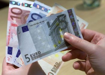 LYNXNPEC4O1D9 L البنك المركزي يطرح أذون خزانة باليورو لمدة عام