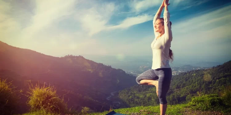 Yoga Vrikshasana Balance الوقوف على قدم واحدة .. أحدث اختبار لصحة الدماغ