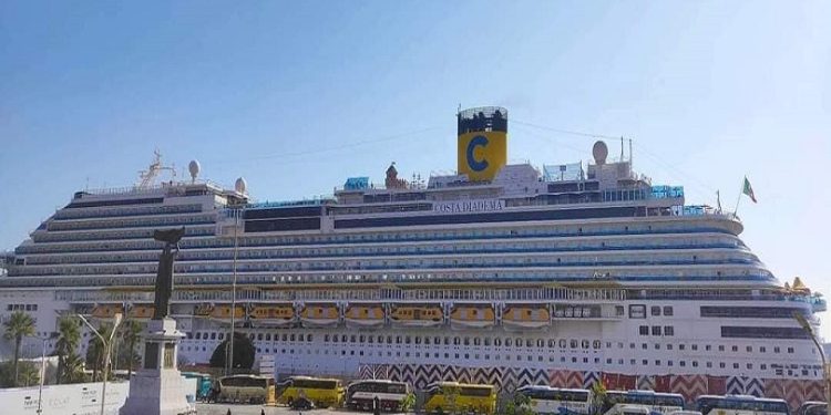 سفينة الأحلام ترسو على ميناء بورسعيد السياحي