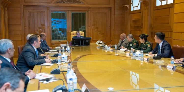 وزير الإنتاج الحربي يستقبل وفد نورينكو لبحث التعاون المشترك في المجال العسكري