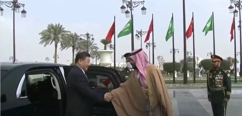 983 2 ولي العهد السعودي يستقبل الرئيس الصيني في الديوان الملكي بالرياض