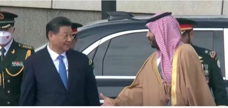 abfdaddd74dad15ad7271b393483e1cb 1 ولي العهد السعودي يستقبل الرئيس الصيني في الديوان الملكي بالرياض