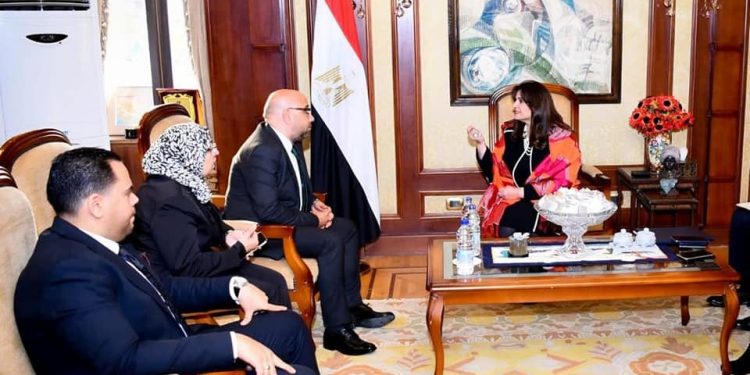 وزيرة الهجرة تستقبل أكبر مستثمر مصري بالسويد