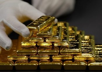 تأثير رفع الفائدة الأمريكية على الذهب