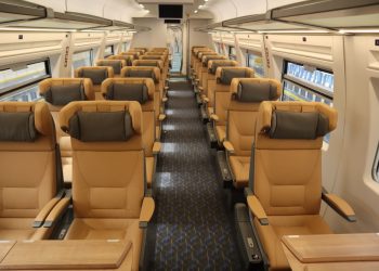 قطار تالجو 7 عمرو أديب: الدولة قررت تطوير السكة الحديد وتنهي «حواديث مؤلمة» في القطارات