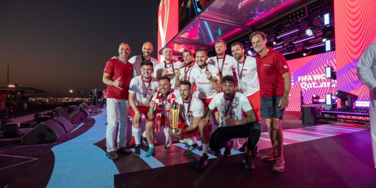 مشجعي بولندا بولندا تهزم صربيا في نهائي كأس المشجعين في قطر