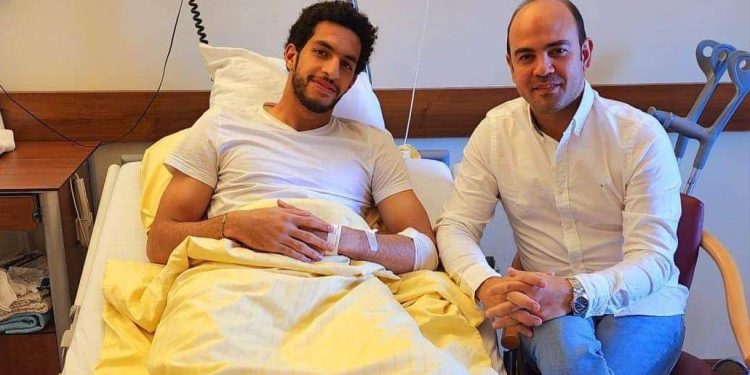 مصطفى شوبير e1672666633726 مصطفى شوبير يصل إلى النمسا لإجراء جراحة غضروف الركبة