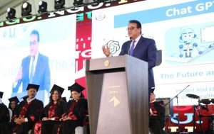 34344 وزير الصحة يشهد حفل تخريج دفعة 2022 من طلاب جامعة «الجيزة الجديدة»