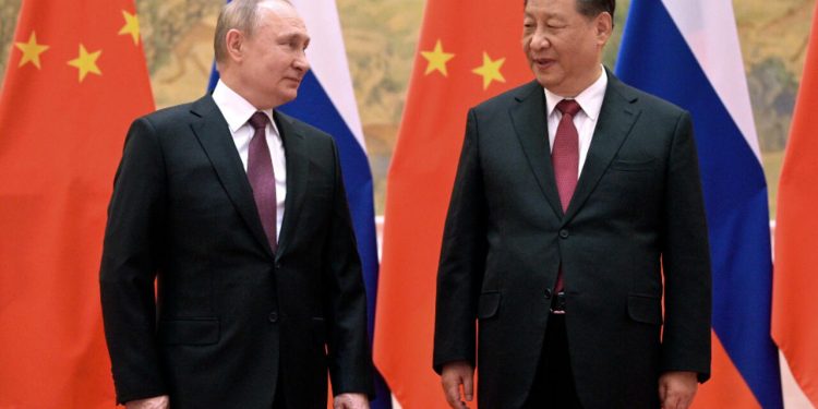 poutine Jinping بوتين مهنئًا نظيره الصيني بالولاية الثالثة: «مستمرون في التنسيق المشترك»