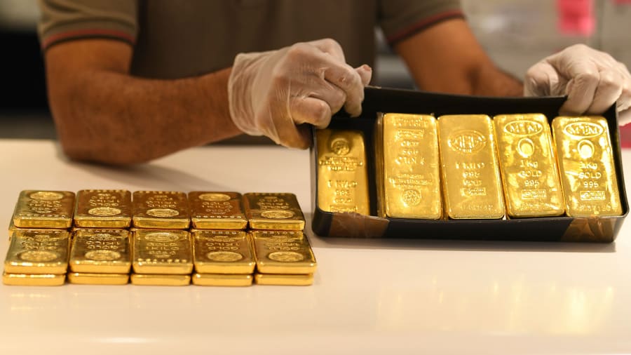 http cdn.cnn .com cnnnext dam assets 210128164554 dubai gold bars فرصة للمستثمرين.. سعر سبيكة الذهب اليوم الأحد