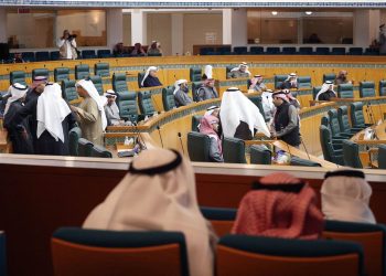 235754 حكومة الكويت تعلق مناقصة بعد غضب برلماني واتهامات بالتجسس