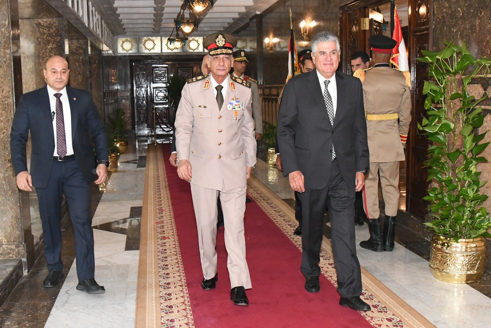 الرئيس ينيب وزير الدفاع للمشاركة فى إحياء ذكرى رحيل الزعيم عبد الناصر