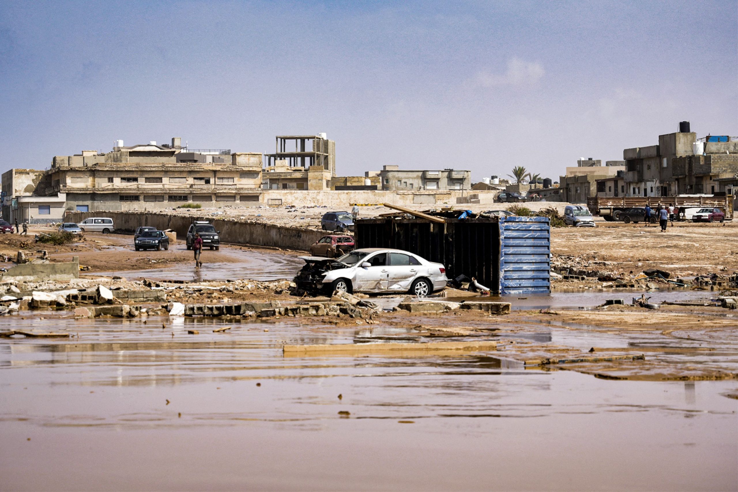 ضحايا الاعصار الليبي.. حقيقة ارتفاع أعداد المصريين لـ 250.. الهجرة تكشف