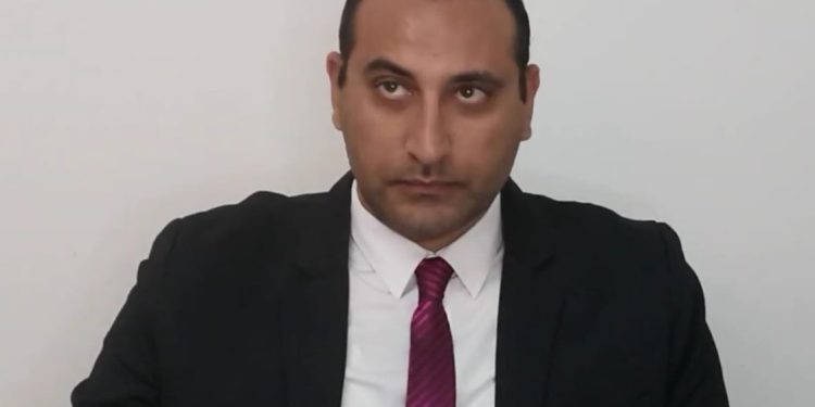 الدكتور محمد علي عطا