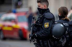 الشرطة الألمانية تنفذ حملة اعتقالات لأنصار فلسطين