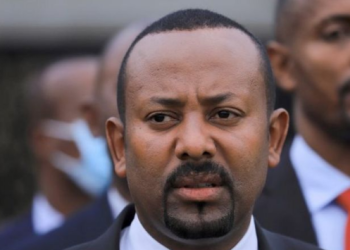 ابي احمد الصومال : إثيوبيا تؤجج الصراع بالمنطقة، ونحذرها من عدوانها الغبي
