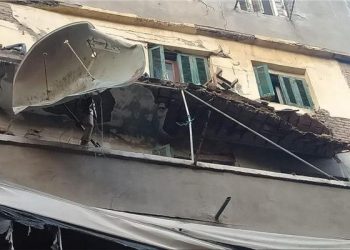 2 10 انهيار عقار بالإسكندرية اليوم.. حي الجمرك يخلي السكان