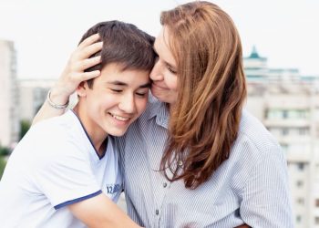 المراهقة المراهقة .. 10 نصائح لتربية الأبناء في الأعوام الحرجة